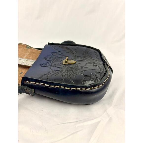 Black Leather Hand-Tooled Embossed Mexican Floral Artisanal Crossbody Green VTG - Picture 14 of 16